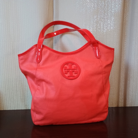 Tory Burch Handbags - TORY BURCH RED LEATHER SHOULDER BAG